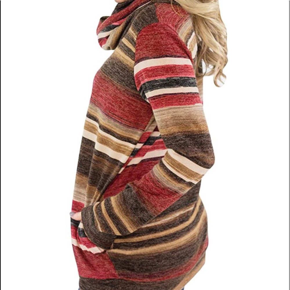 Beautiful woman sweatshirt top with pocket - Picture 3 of 5
